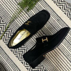 Exquisite Isaac Mizrahi Black Suede Women’s Loafers